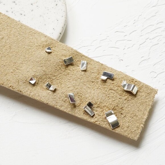 4/$25 Urban Outfitters Phoenix 3D Post Earring Set - Picture 4 of 5